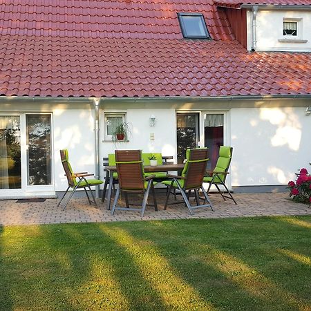 Urlaub Auf Der Insel Ruegen Apartment Bergen Auf Rugen Bilik gambar